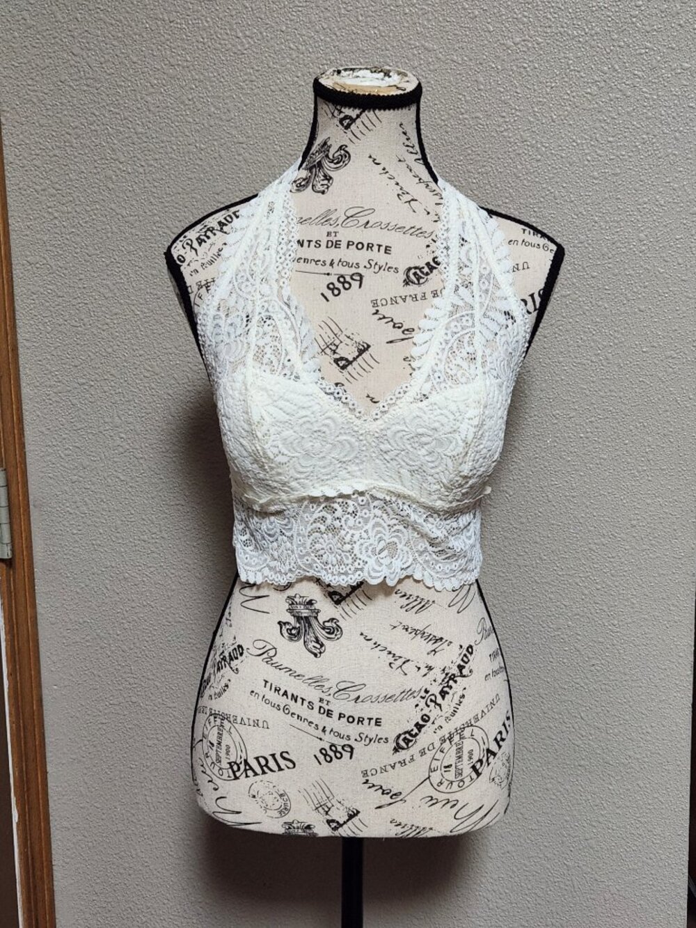 AERIE - Lace Padded Halter Bra Top Bralette Off-White - NEW NWT